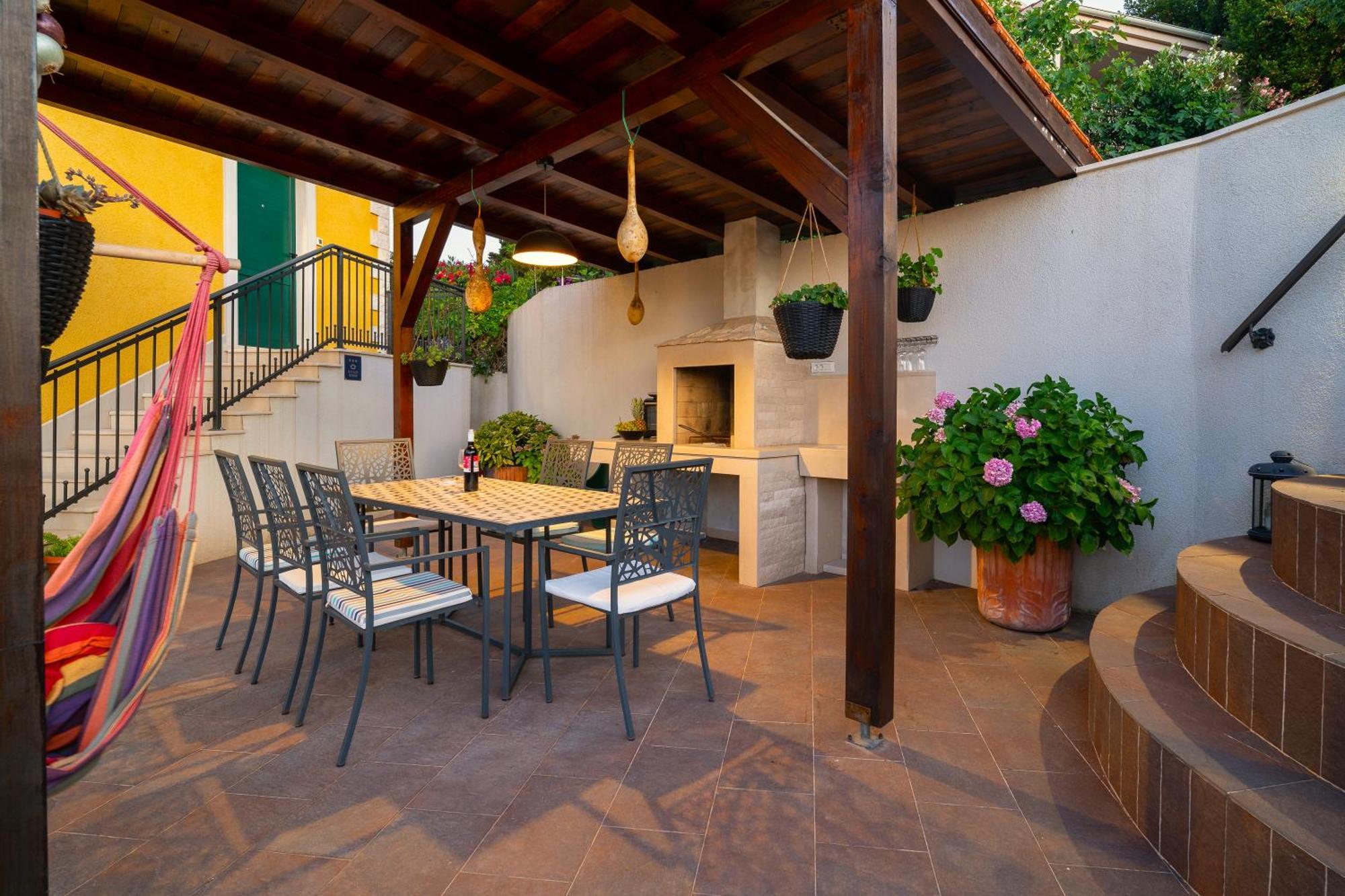 Villa Green Garden Splitska Exterior foto